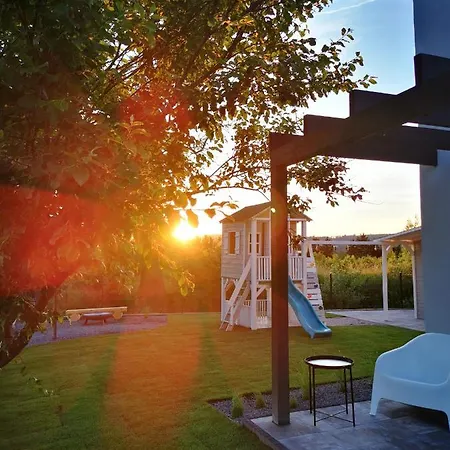 Przystan Dobrej Energii, Caloroczne Z Goraca Balia Z Hydromasazem Сasa de vacaciones