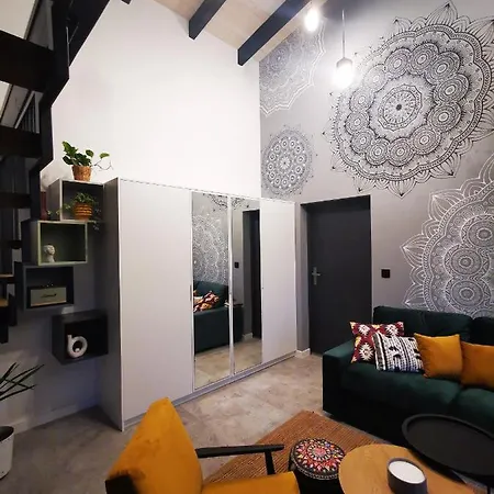 Przystan Dobrej Energii, Caloroczne Z Goraca Balia Z Hydromasazem *