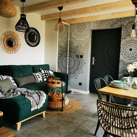 Przystan Dobrej Energii, Caloroczne Z Goraca Balia Z Hydromasazem Kladsko