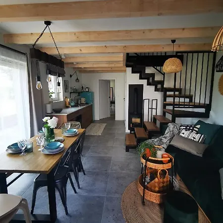 Prázdninový dům Przystan Dobrej Energii, Caloroczne Z Goraca Balia Z Hydromasazem *