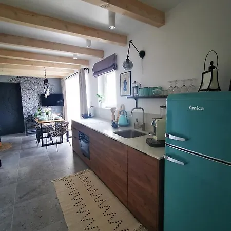 Przystan Dobrej Energii, Caloroczne Z Goraca Balia Z Hydromasazem *