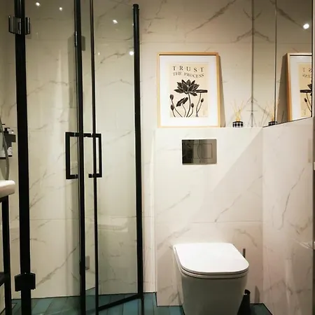 Przystan Dobrej Energii, Caloroczne Z Goraca Balia Z Hydromasazem *