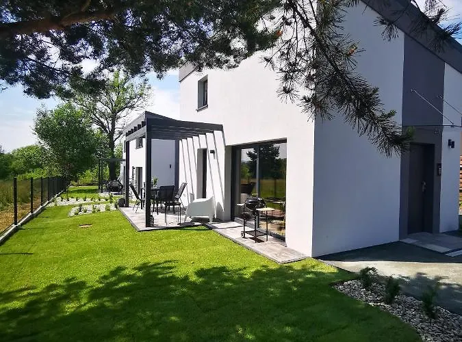 Holiday home Przystan Dobrej Energii, Caloroczne Z Goraca Balia Z Hydromasazem *