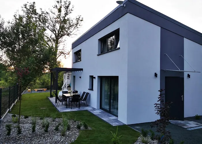 Holiday home Przystan Dobrej Energii, Caloroczne Z Goraca Balia Z Hydromasazem