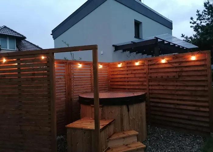 Holiday home Przystan Dobrej Energii, Caloroczne Z Goraca Balia Z Hydromasazem