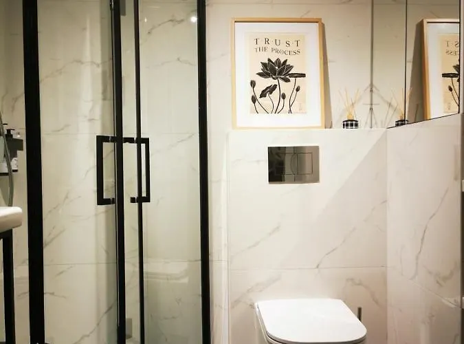 Przystan Dobrej Energii, Caloroczne Z Goraca Balia Z Hydromasazem *